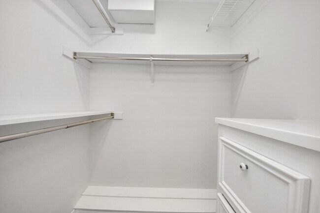 Building Photo - 3410 Crow Valley Dr