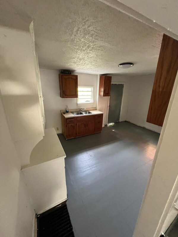 Building Photo - 421-423-423 Caldwell St