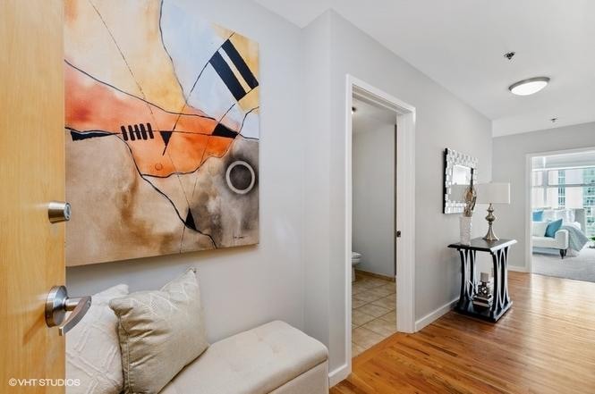 Building Photo - 1620 S Michigan Ave