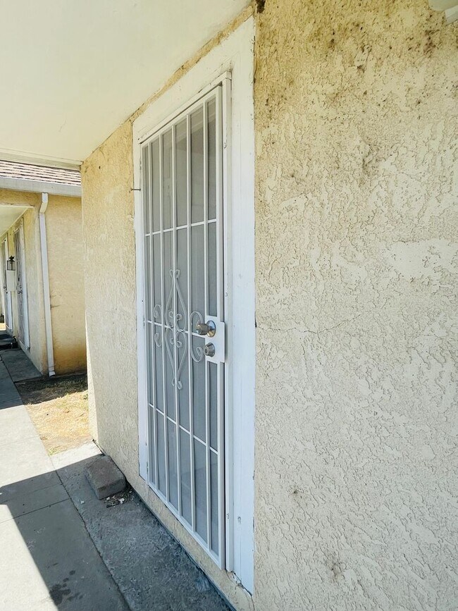 Primary Photo - 316 6th St