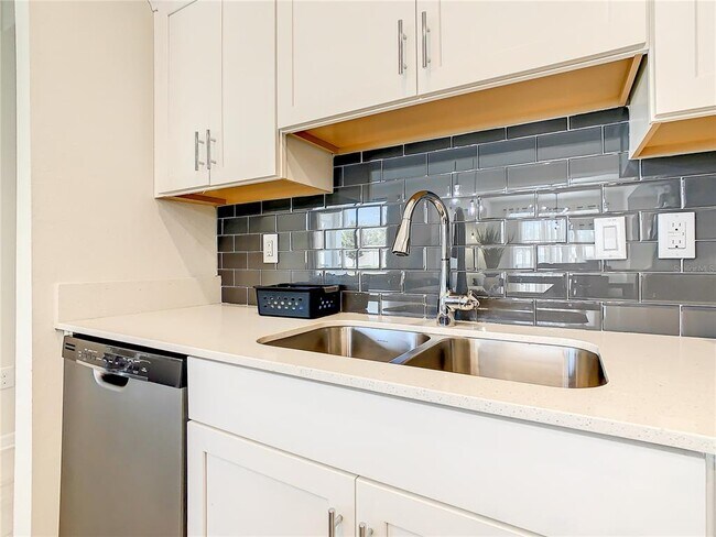 Building Photo - 4741 Clock Tower Dr