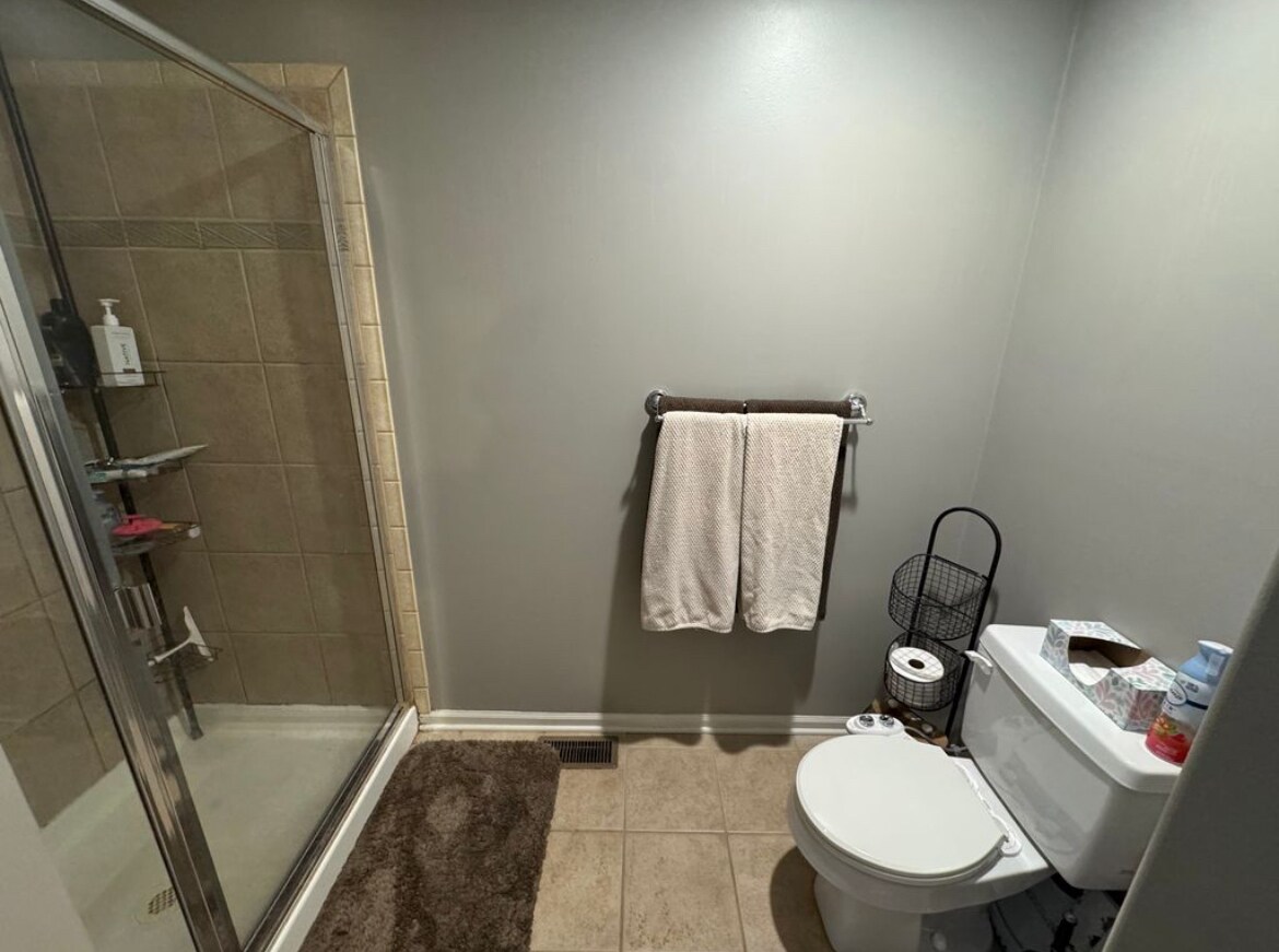 Building Photo - 1380 Stone Creek Dr