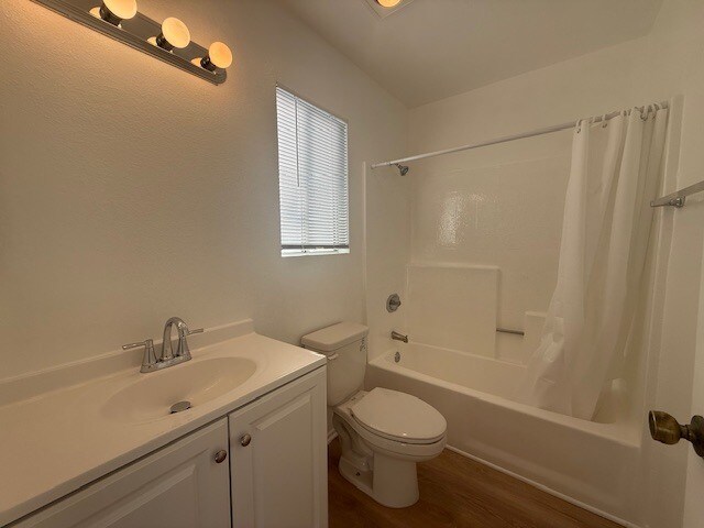 Building Photo - 17178 Chatsworth St