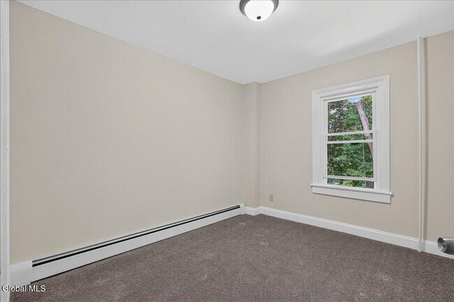 Building Photo - 184 Saratoga Ave