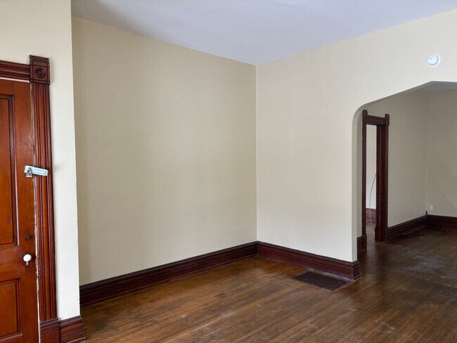 Building Photo - 420 Platt St