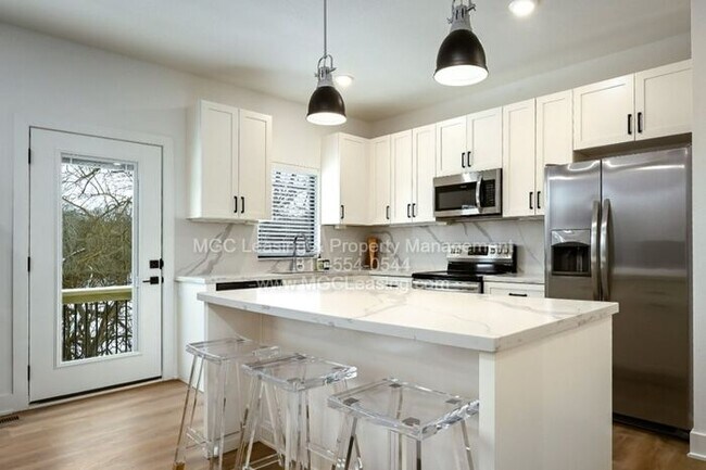 Building Photo - Ayden Place Townhome