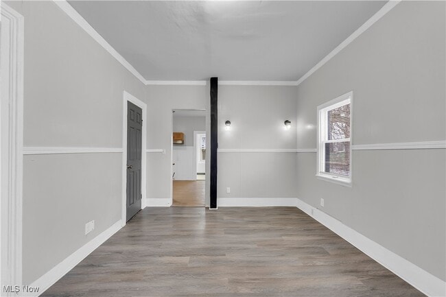 Building Photo - 14917 Darwin Ave