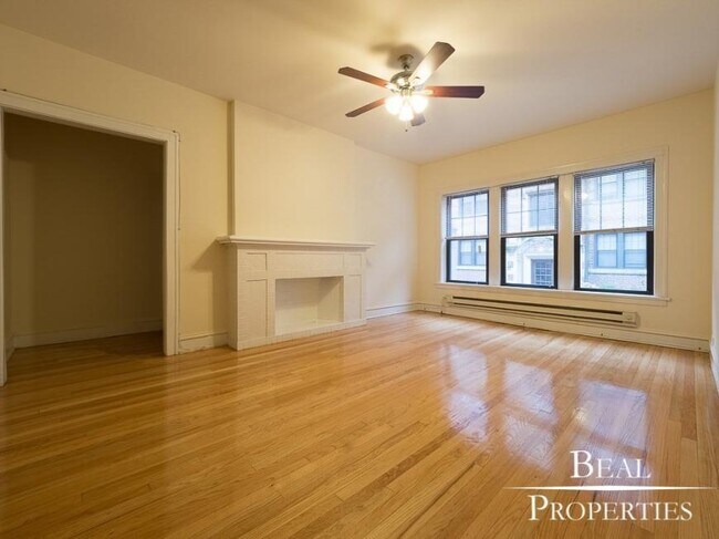 Building Photo - 1 bedroom in EVANSTON IL 60202
