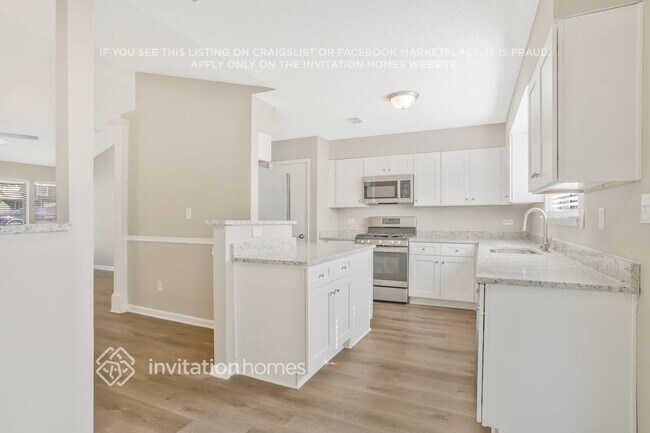 Building Photo - 1194 Realm Ln