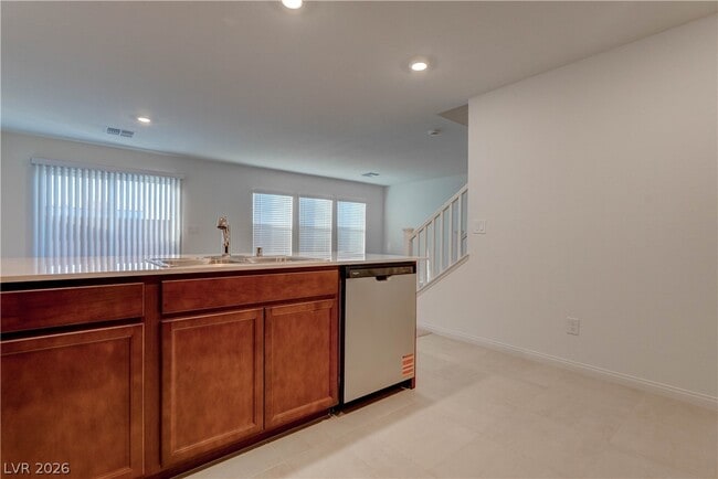 Building Photo - 9256 Innot Ave