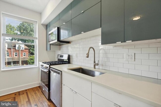 Building Photo - 4815 Chester Ave