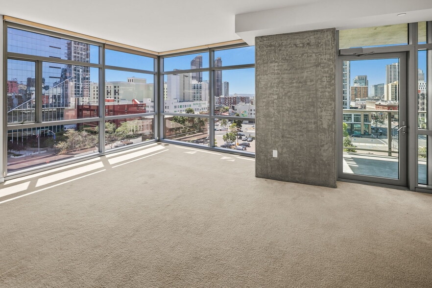 Building Photo - 800 The Mark Ln