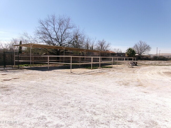 Building Photo - 3933 Emory Rd