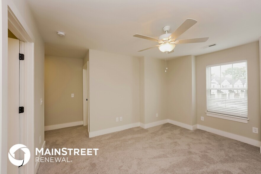 Building Photo - 142 Noble Pk Cir