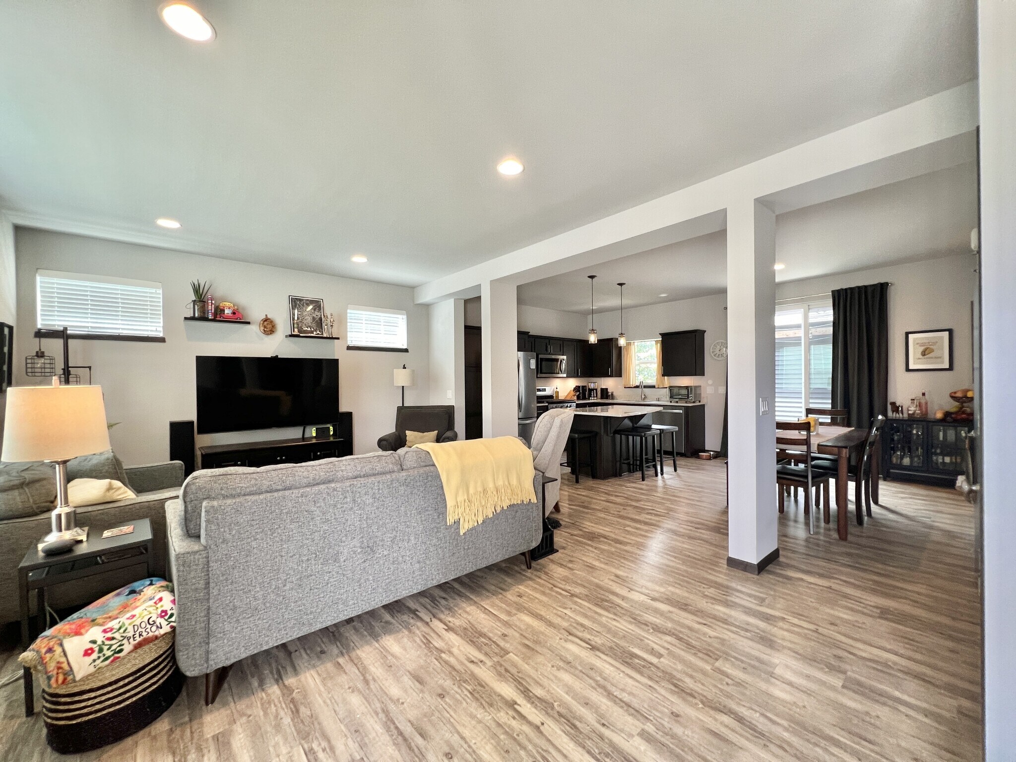 Building Photo - 2899 Bulwer Ln