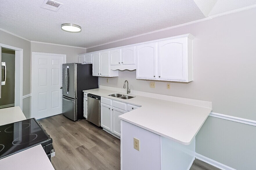 Building Photo - 1120 Mossy Knoll Dr