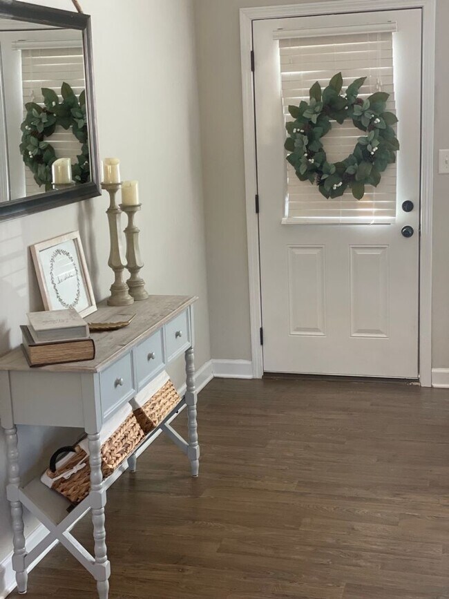 Building Photo - Ranch Home Available Soon!