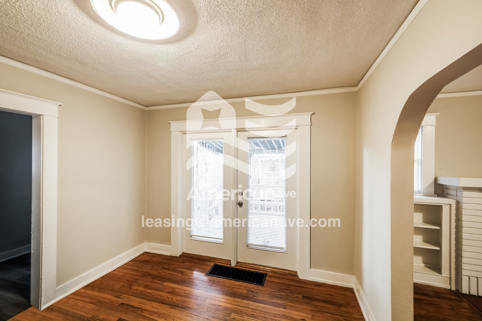 Building Photo - 8214 8th Ave S