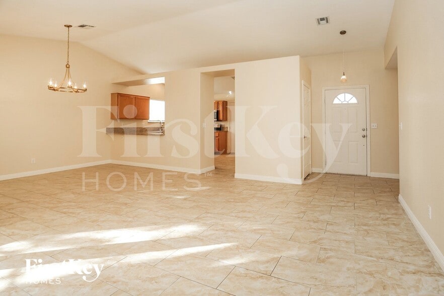 Building Photo - 5412 Redview Ct