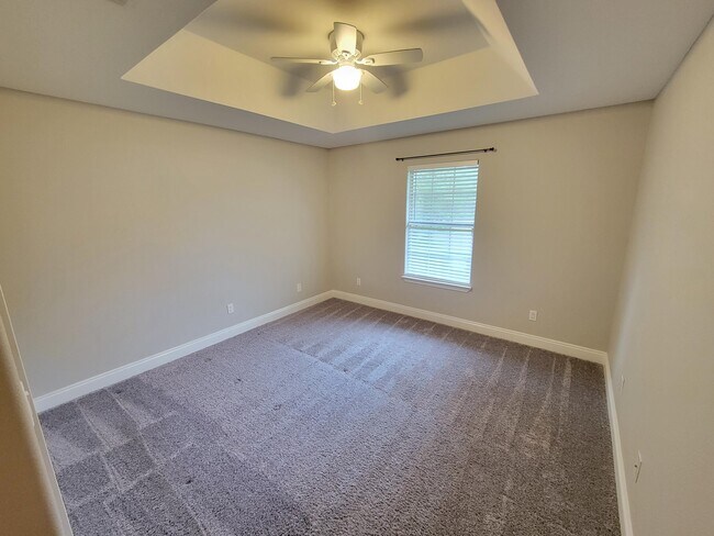Building Photo - 2120 Casa De Oro St
