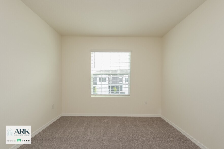Building Photo - 2905 Suncoast Plains Dr