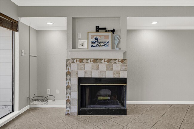 Building Photo - 3663 E NASA Pkwy