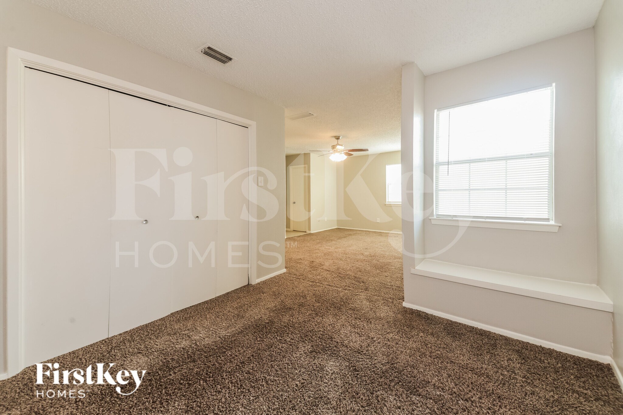 Building Photo - 2933 Southern Cross Dr