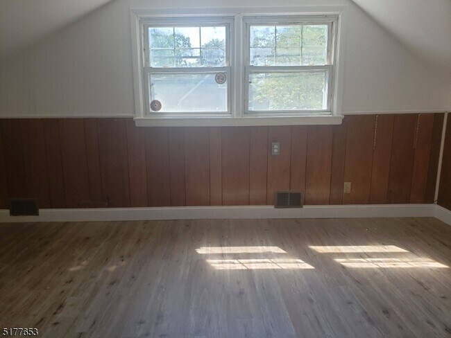 Building Photo - 68 Colfax Rd