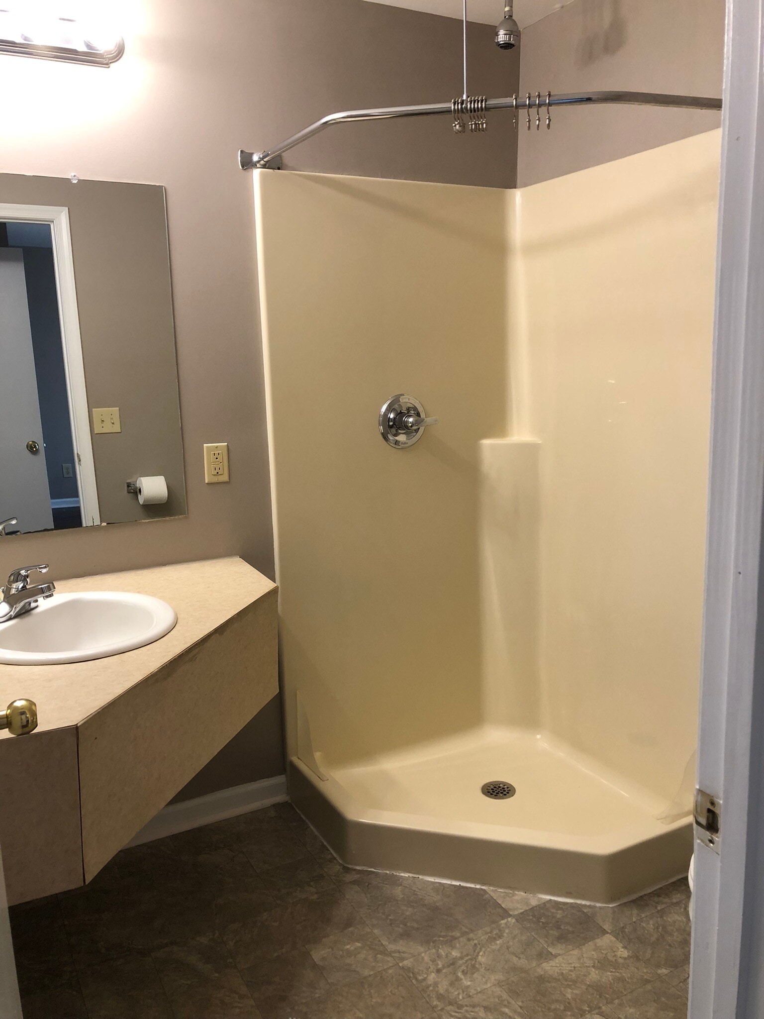Bathroom 2 - 1366 Hunters Rd