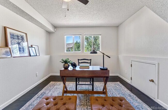 Building Photo - 3BD, 2BA Aurora Home with 2-Car Garage and Back Yard