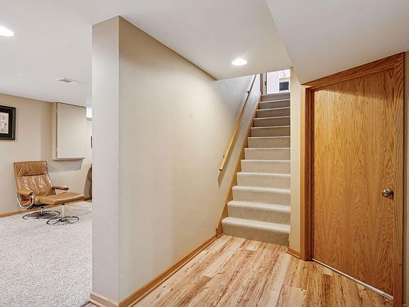 basement 1 - 2307 Harding St NE