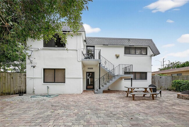 Building Photo - 5731 NE 18th Ave