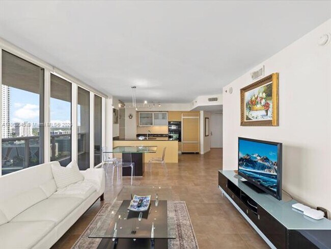 Building Photo - 1830 S Ocean Dr