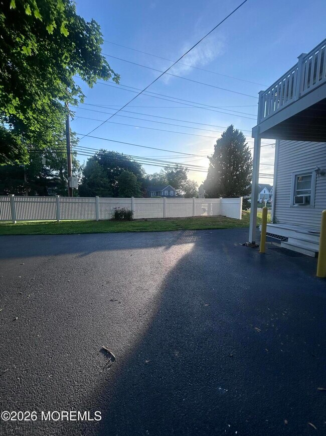 Building Photo - 589 Herbertsville Rd