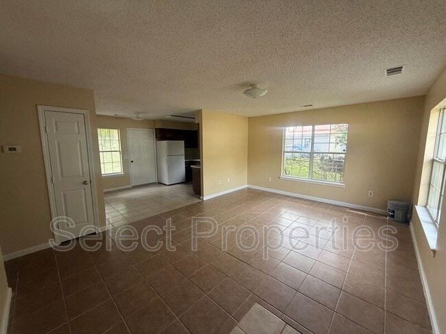 Building Photo - 1303 Dana Debbie St