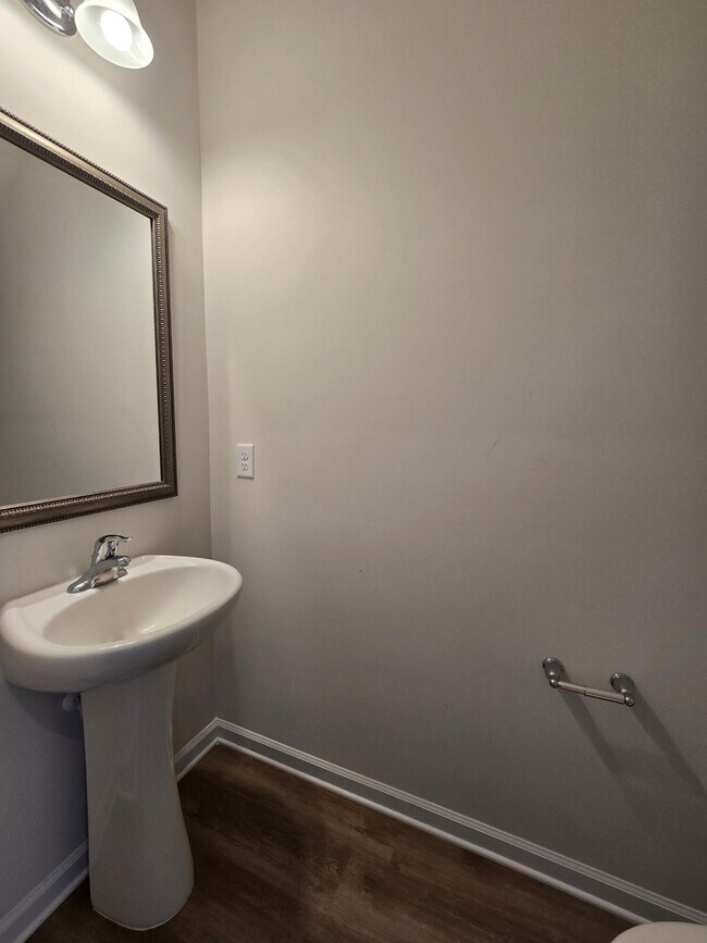 Building Photo - 1785 Snead Dr