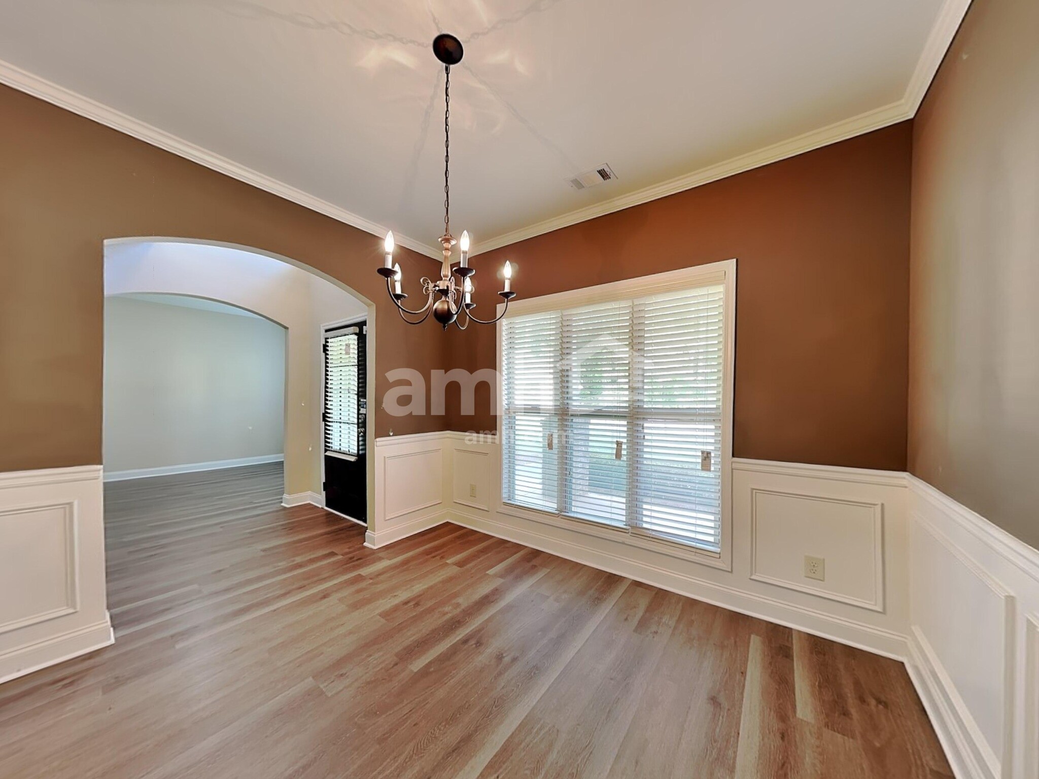 Building Photo - 554 Strawberry Walk