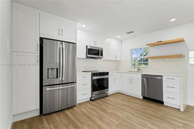 Building Photo - 6200 Fletcher St