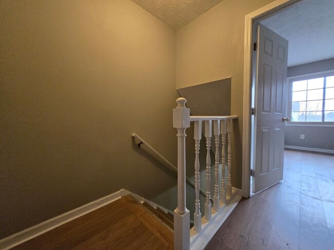 Building Photo - 3 Bedroom, 2.5 Bath Townhouse in Beavercreek!