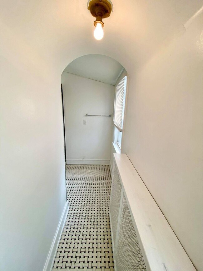 Building Photo - Charming 4BD/2BA Home in Catonsville, MD!
