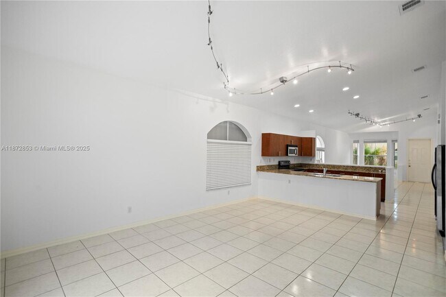 Building Photo - 1840 NW 78th Ave