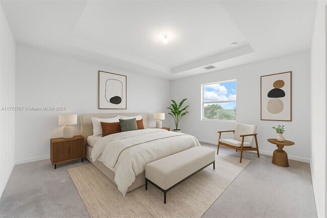 Building Photo - 2700 SE 23rd Ave