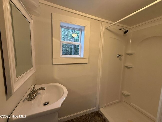 Building Photo - 235 N Pecan St