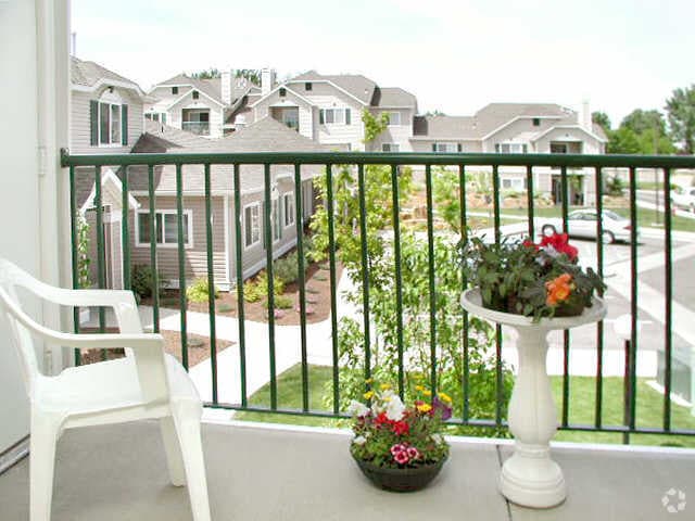 Outdoor Area - Rembrandt Park Apartments