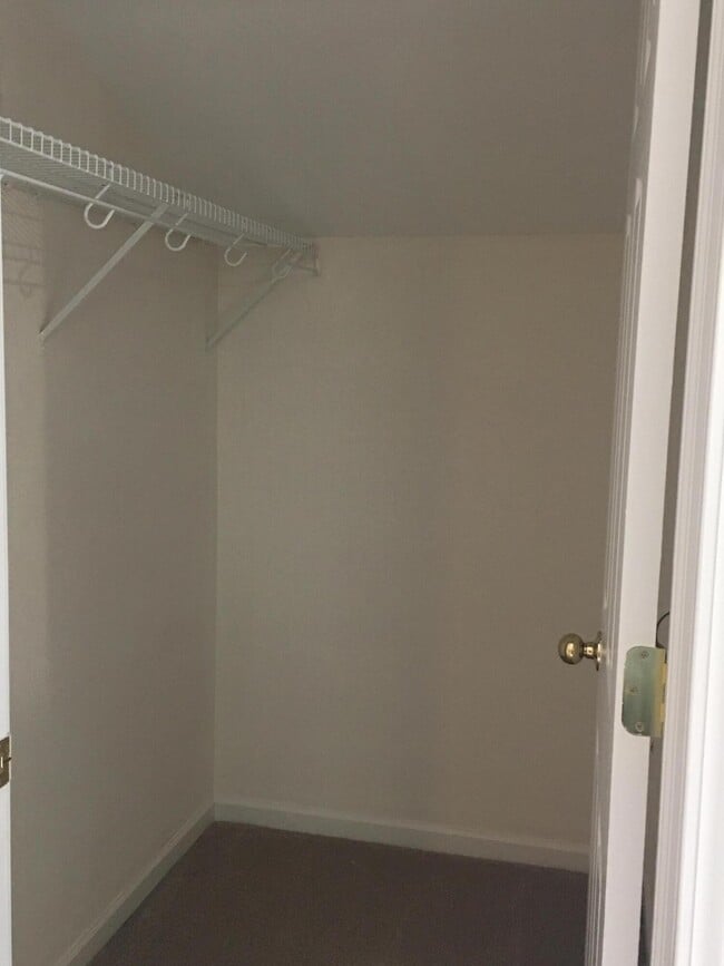 Building Photo - 20209 Chesapeake Cir