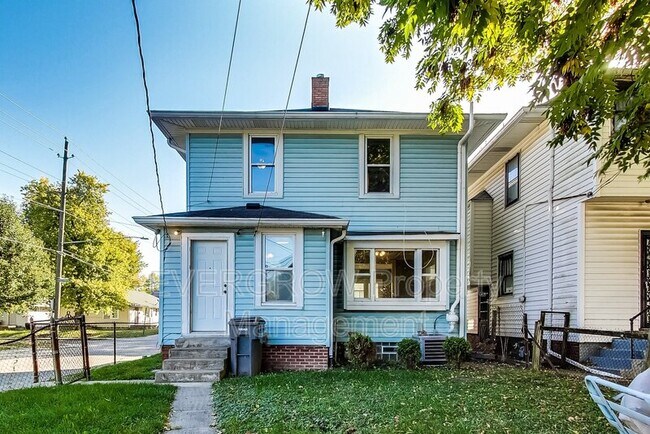 Building Photo - 3470 N Kenwood Ave