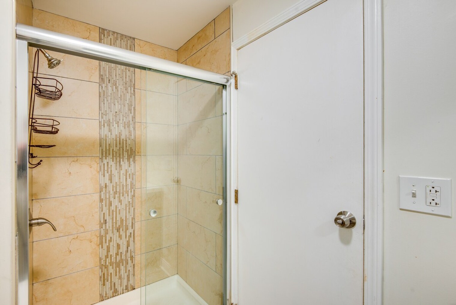 Building Photo - 8136 S Kedzie Ave