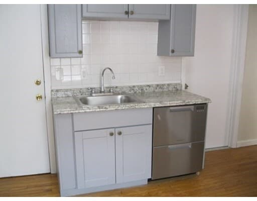 Building Photo - 45 Endicott Ave