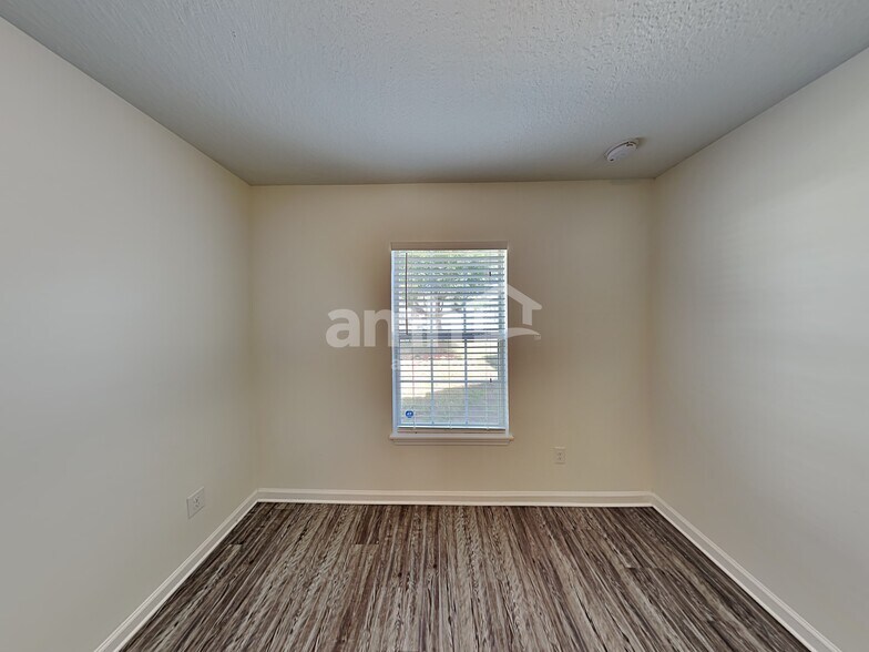 Building Photo - 6127 Sage Willow Way
