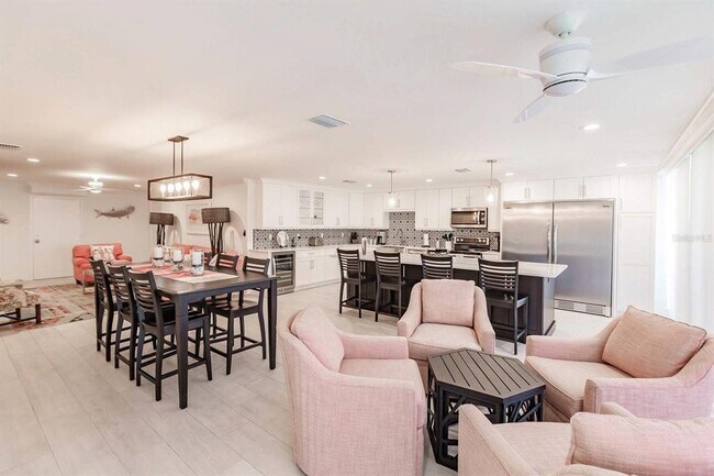 Building Photo - 1125 W Peppertree Dr